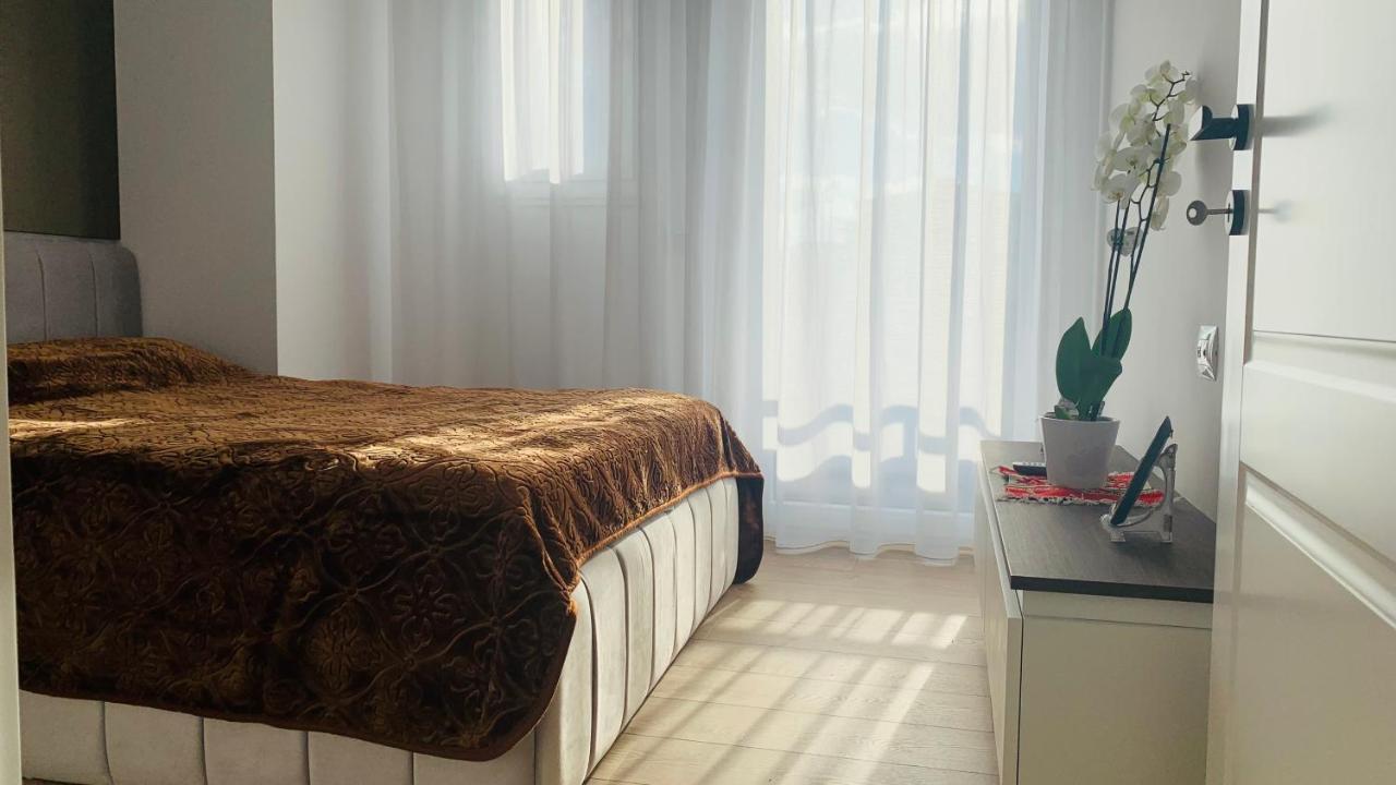 Proper Central Apartment Tirana Exterior photo
